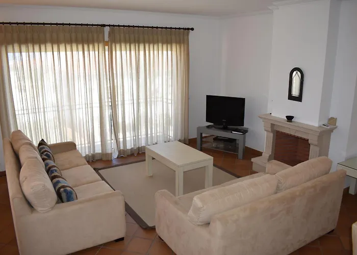 Apartament Da 462-b09 Amoreira (Leiria)